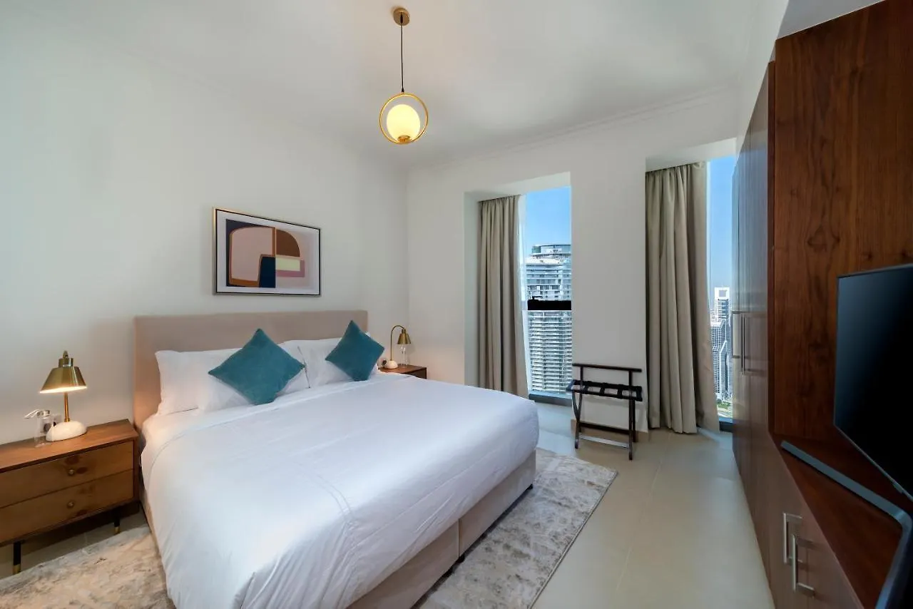 Full Burj Khalifa View: Atlas Homestays - 03 Bedroom At Burj Vista 5005 ドバイ 0*,  アラブ首長国連邦