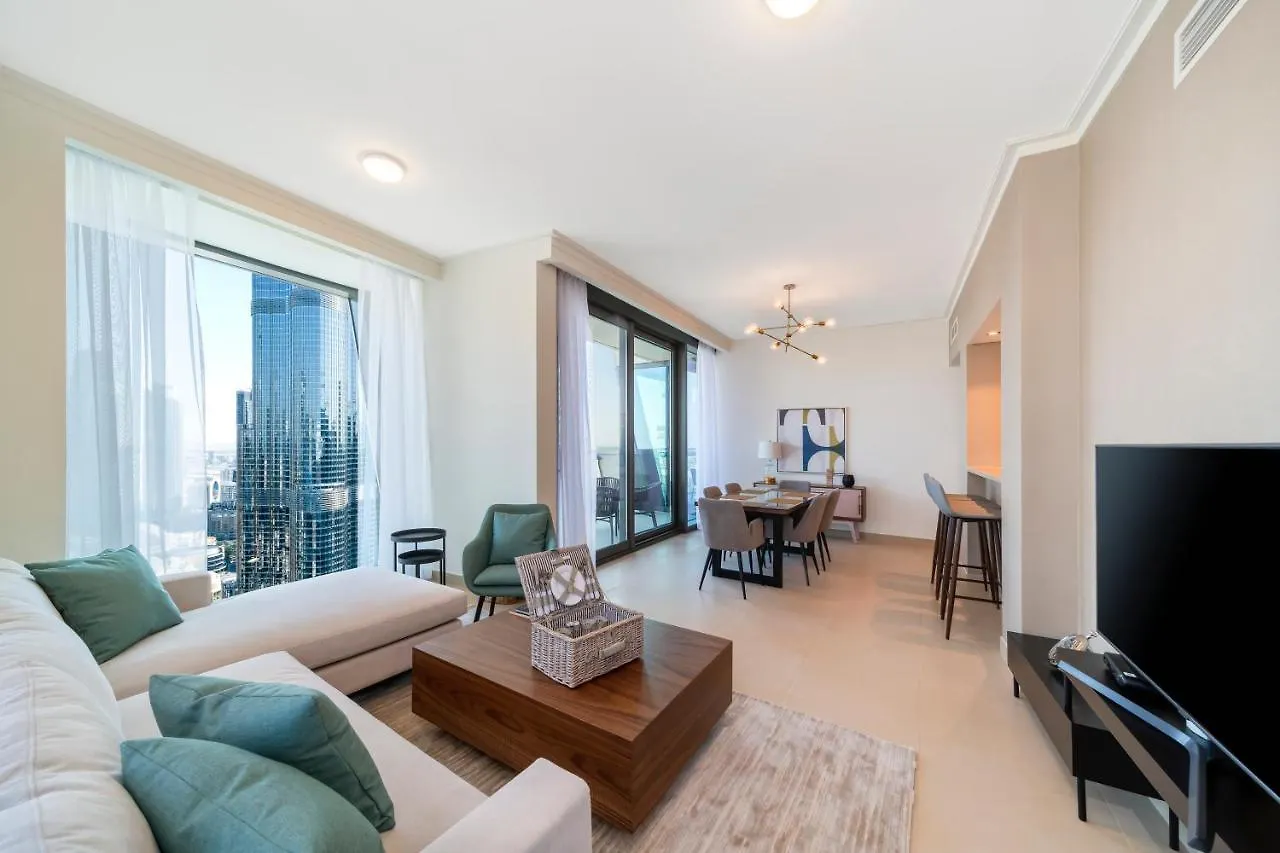 Full Burj Khalifa View: Atlas Homestays - 03 Bedroom At Burj Vista 5005 ドバイ 0*,  アラブ首長国連邦